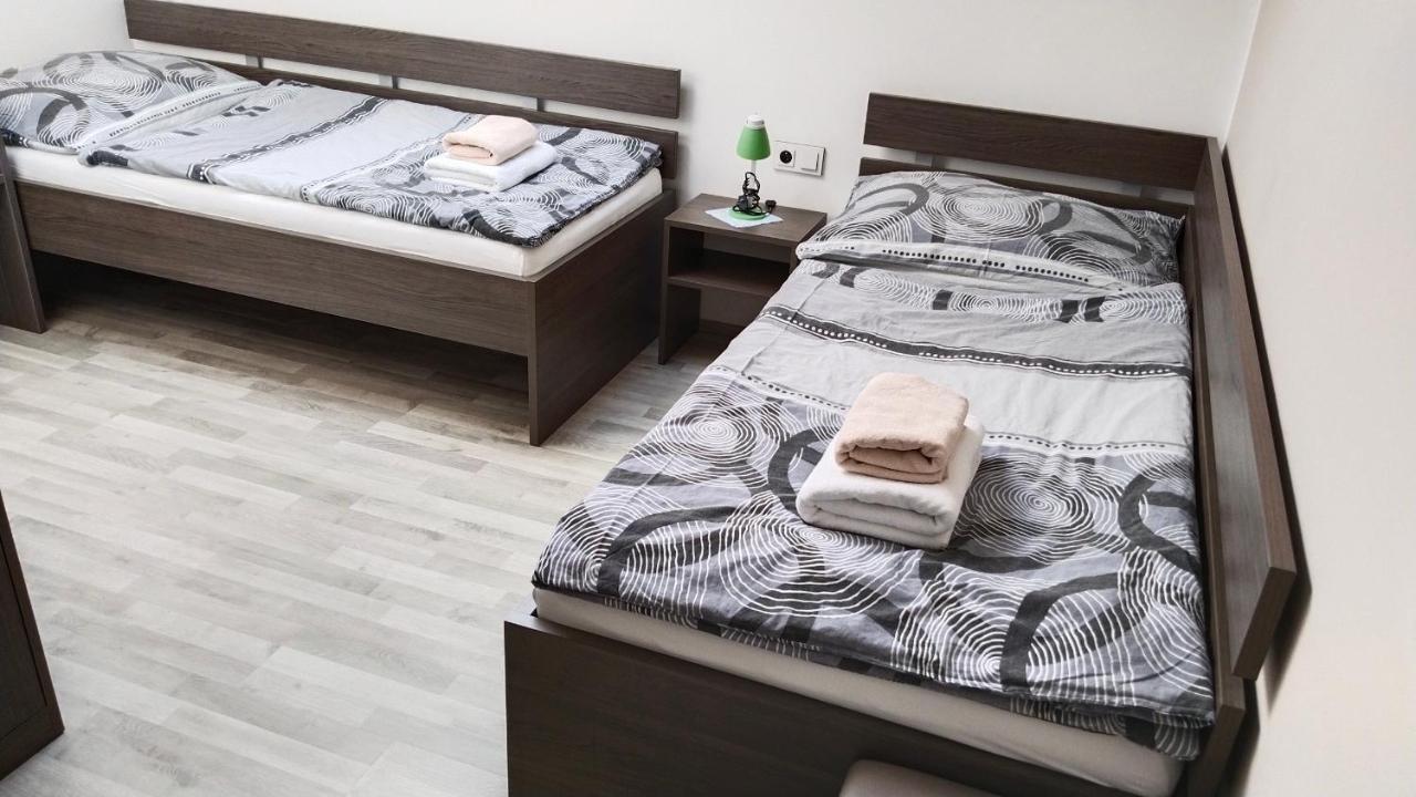 Penzion U Brazdu Ivancice Luaran gambar